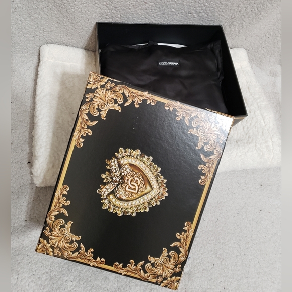 DOLCE & GABBANA Small Devotion Padded Leather Shoulder Bag - Picture 11 of 14